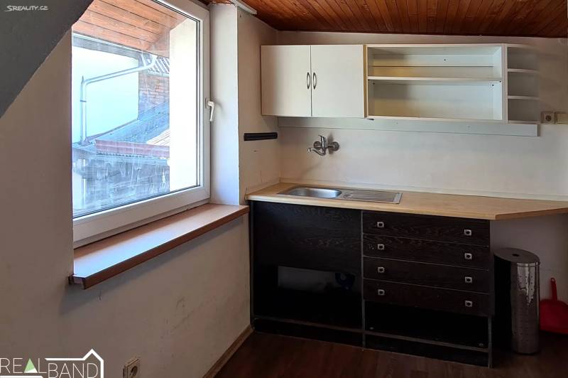 Pronájem rodinného domu 146 m², V podhrádí, Stříbrná Skalice