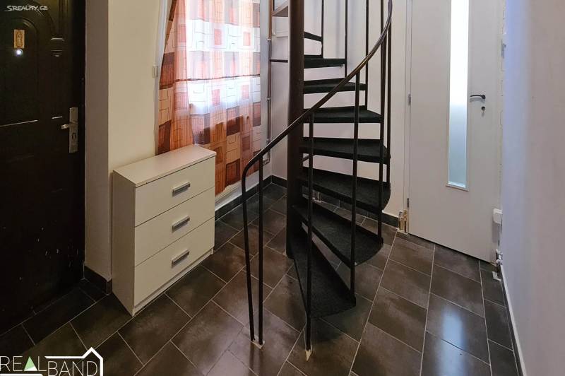 Pronájem rodinného domu 146 m², V podhrádí, Stříbrná Skalice