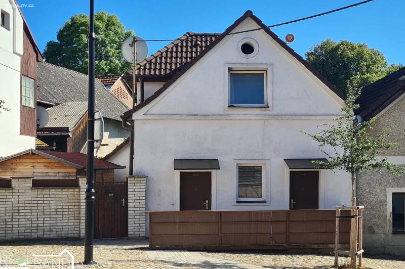 Pronájem rodinného domu 146 m², V podhrádí, Stříbrná Skalice