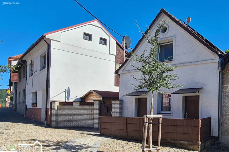 Pronájem rodinného domu 146 m², V podhrádí, Stříbrná Skalice