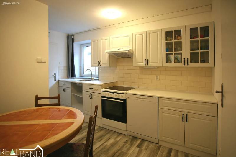 Pronájem rodinného domu 146 m², V podhrádí, Stříbrná Skalice