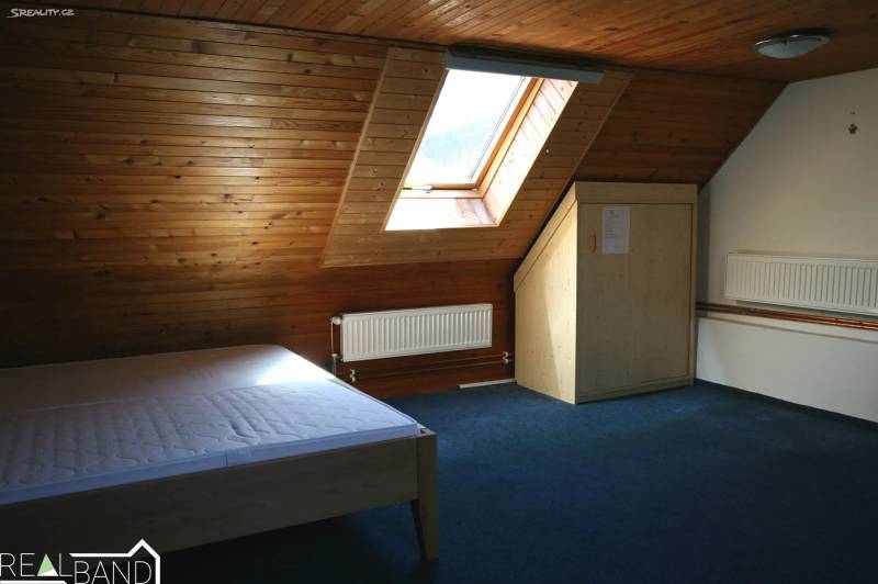 Pronájem bytu 2+1 65 m² V podhrádí, Stříbrná Skalice