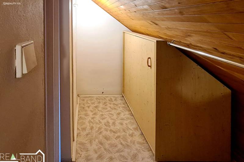 Pronájem bytu 2+1 65 m² V podhrádí, Stříbrná Skalice